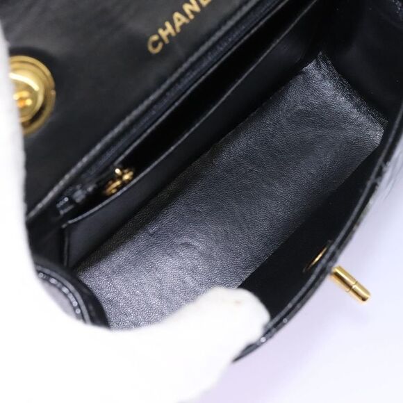 Chanel Cc Turnlock Top Handle Flap Bag Patent Leather Black Patent_Leather - Picture 5 of 16